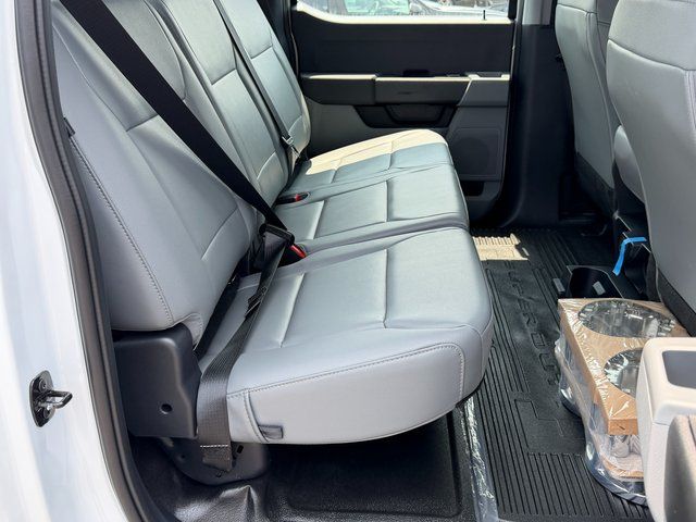 New 2026 Oxford White Ford XL image 12
