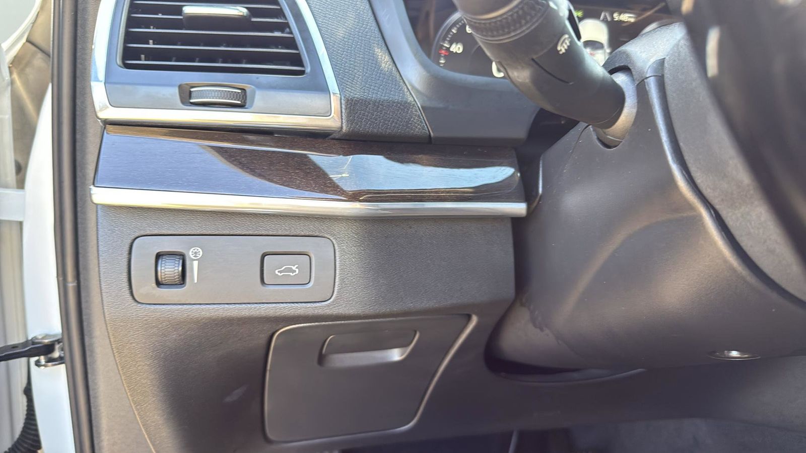 Used Car 2019 Volvo Xc90  T6 Momentum For Sale Under $20,000 In Austin, Texas