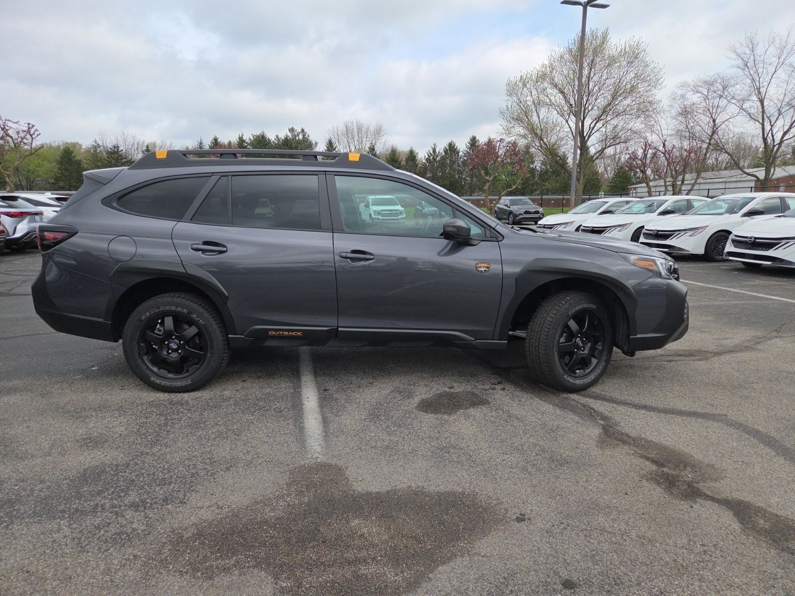 View vehicle photo 7