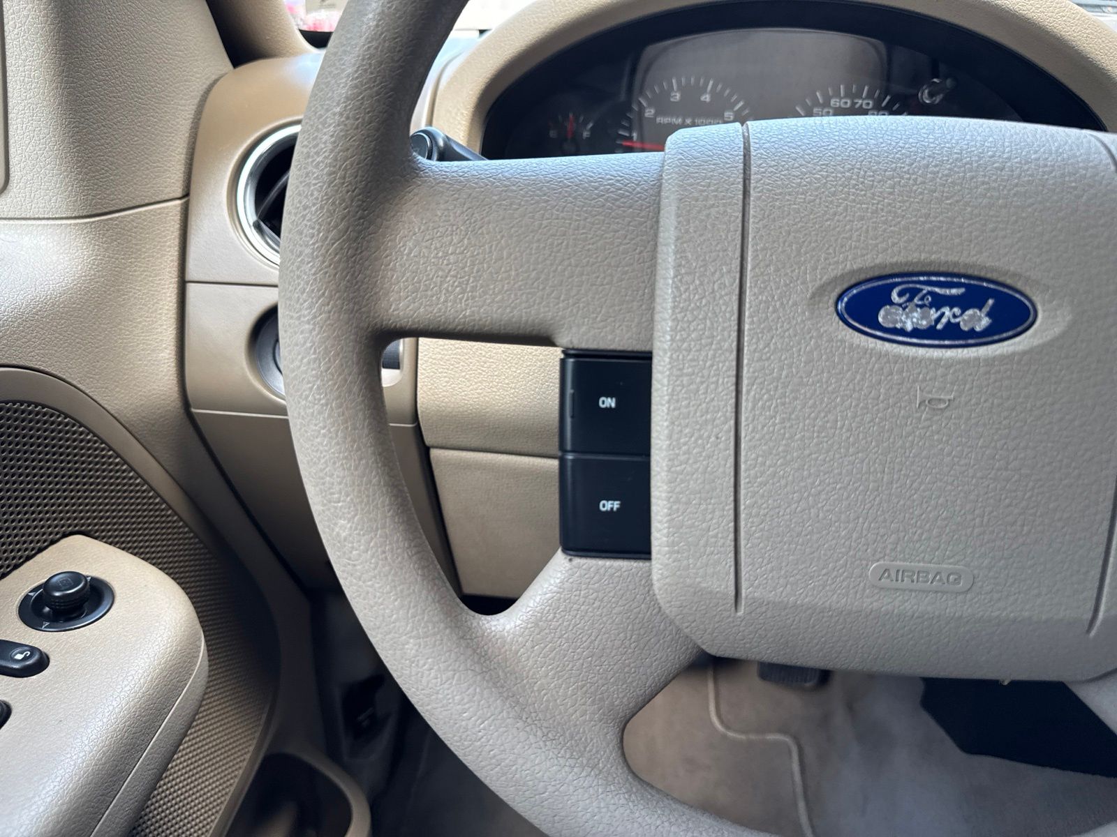 Used 2004 Beige Ford FX4 image 23