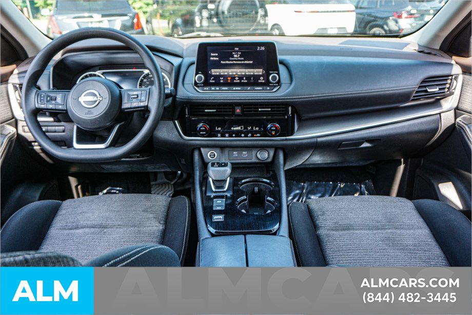 Used 2022 Gray Nissan SV image 24