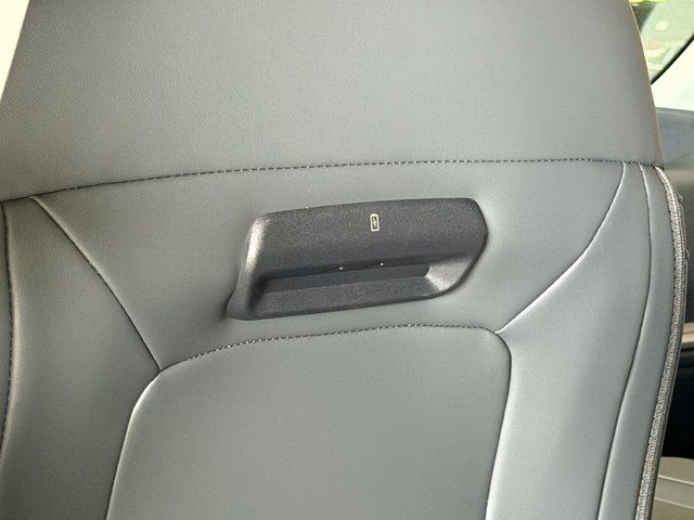 New 2026 Dark Matter Gray Metallic Ford Active image 21