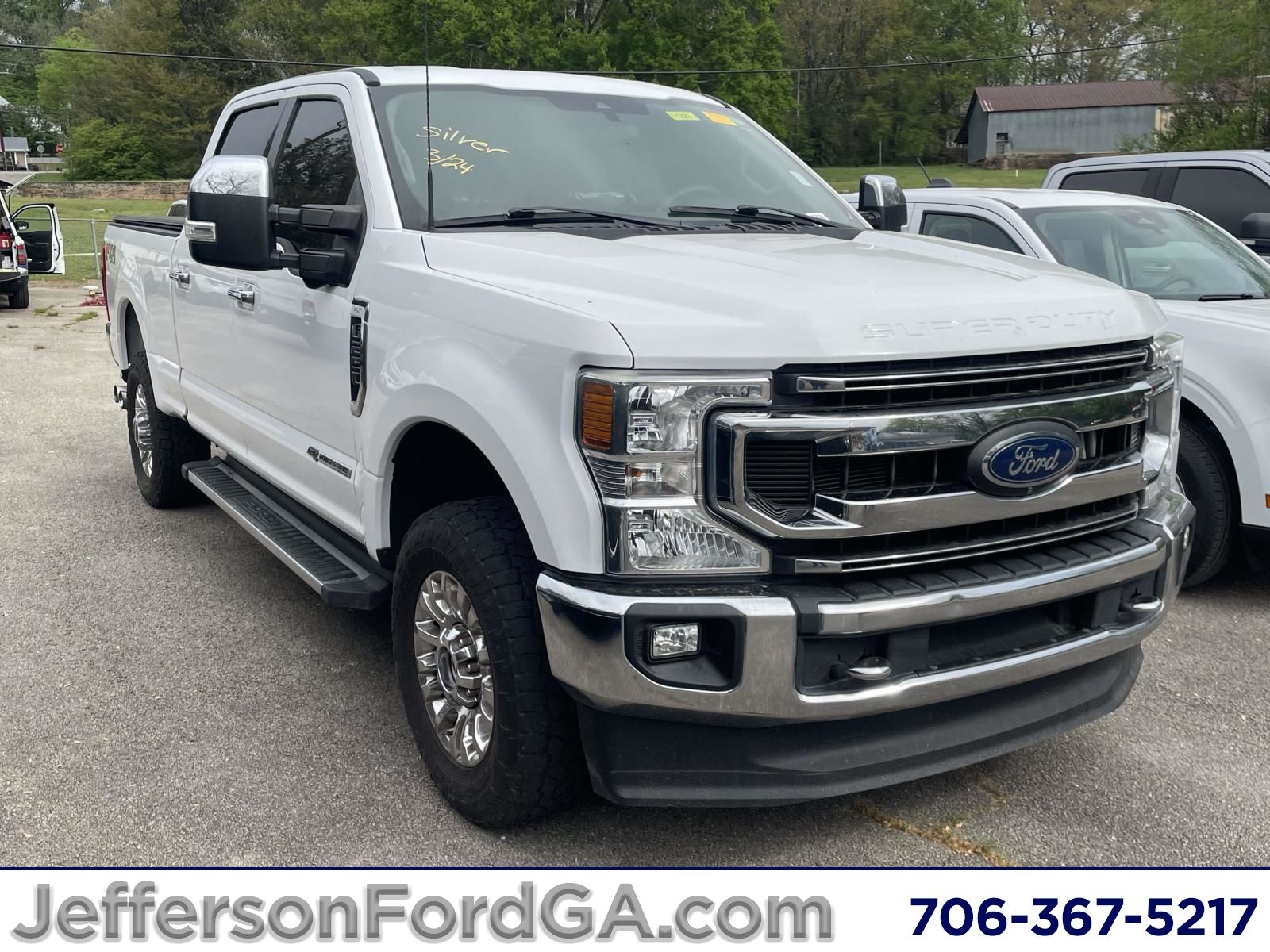 Oxford White 2021 Ford F-250 Super Duty XLT Crew Cab 4WD Pickup Truck Four-Wheel Drive Automatic