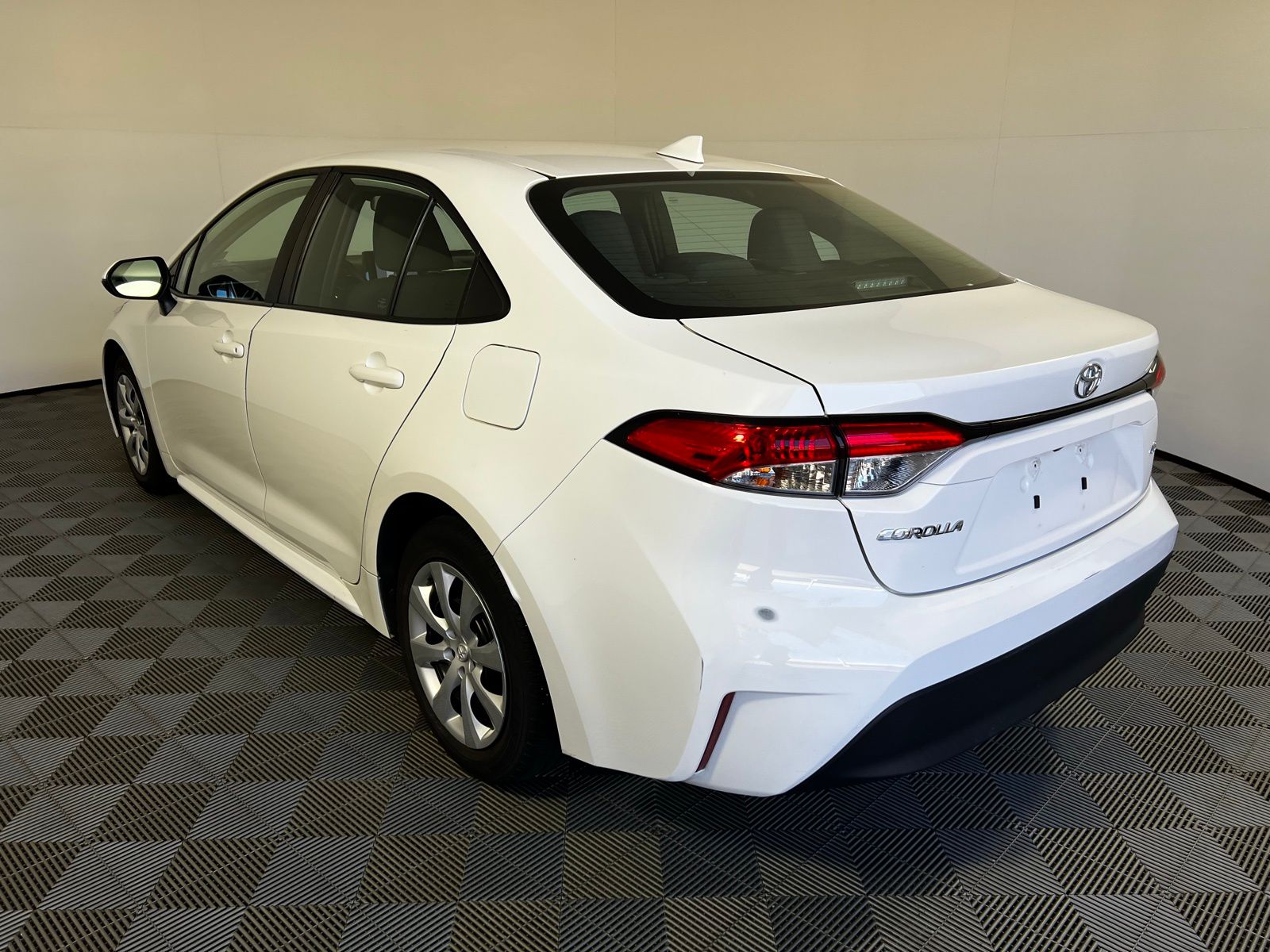 Thumbnail: 2023 Toyota Corolla - 7