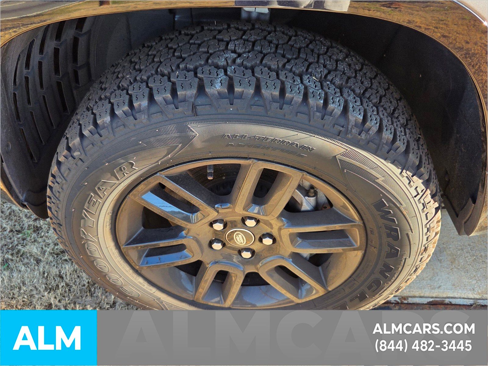 Used 2022 Silver Land Rover X-Dynamic S image 10