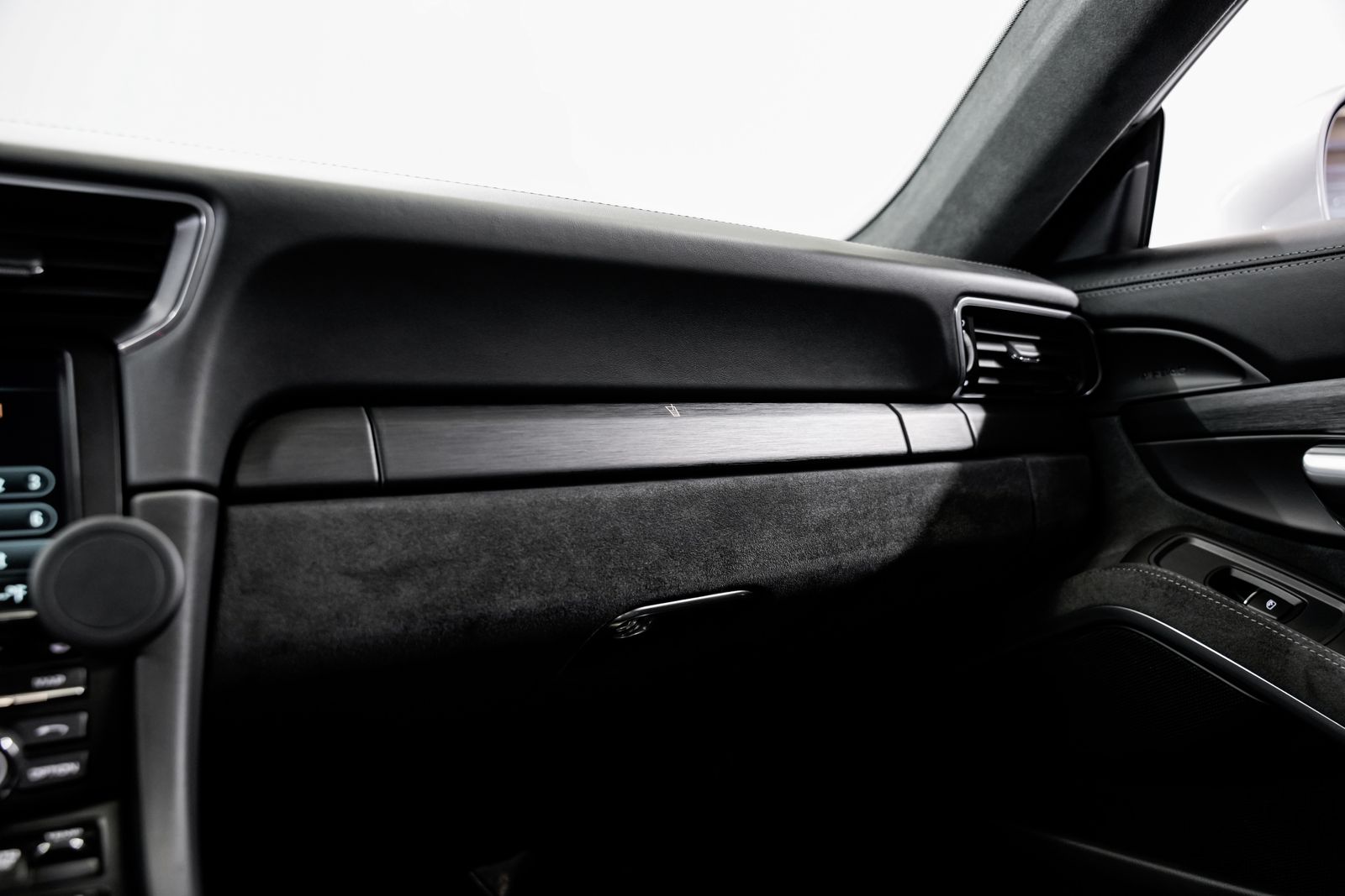 2015 Porsche 911 Carrera GTS — photo 18