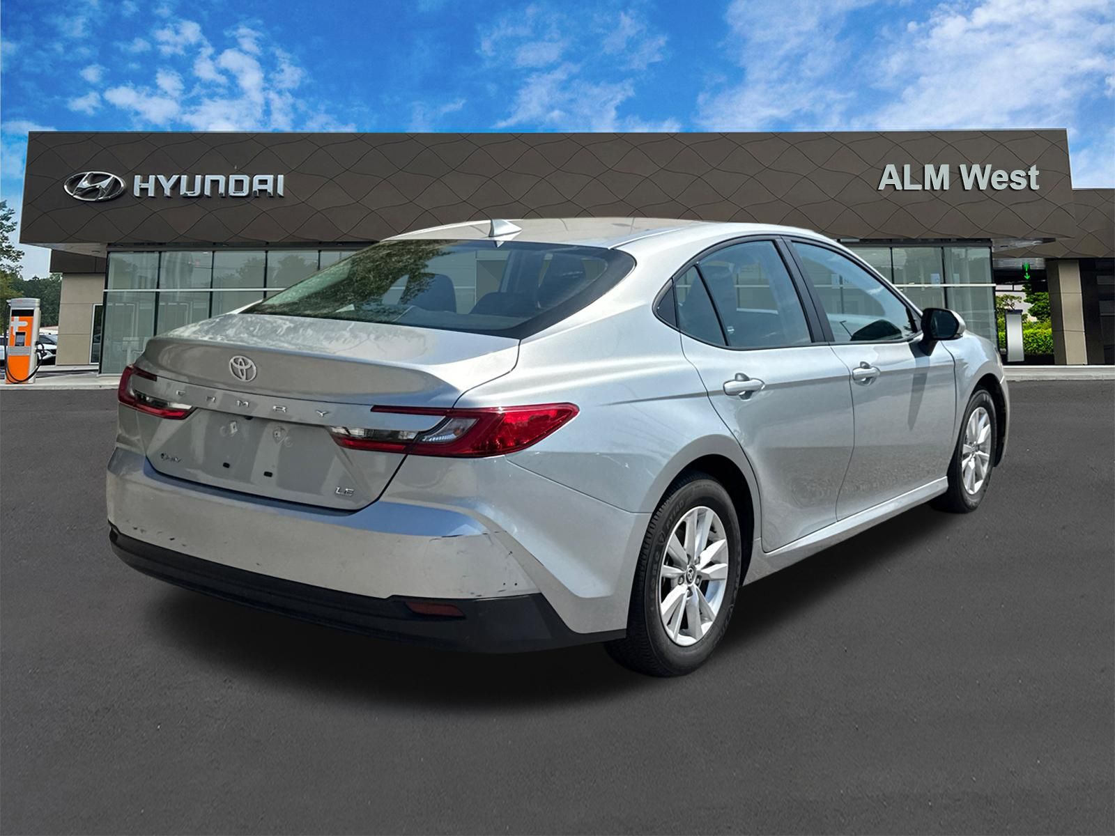 Used 2025 Silver Toyota LE image 5
