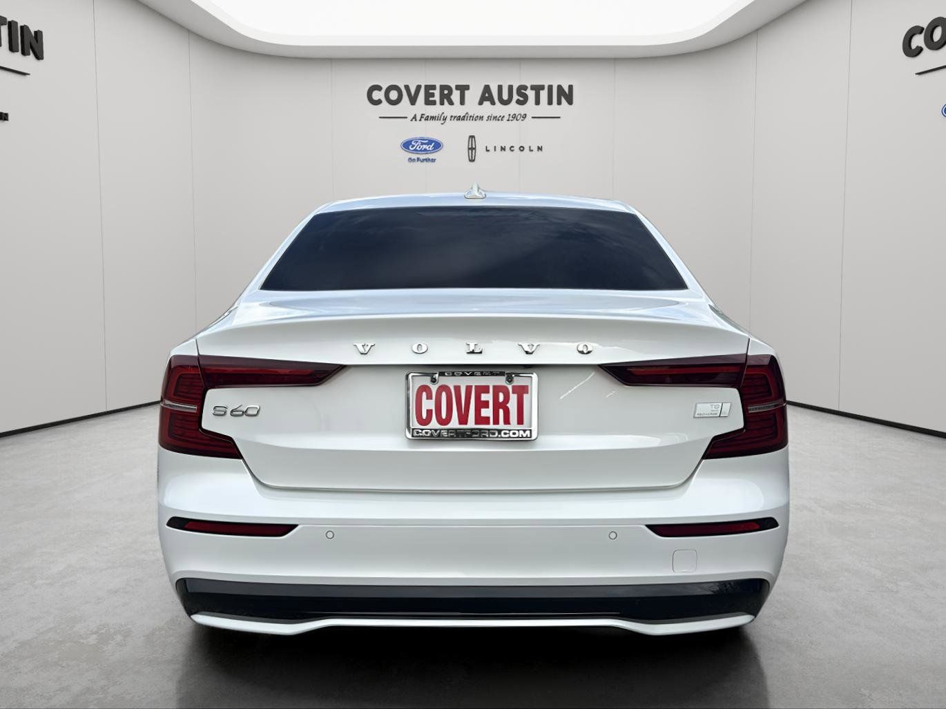 Used Car 2024 Volvo S60 Recharge Plug-in Hybrid  T8 Plus Dark Theme For Sale Under $40,000 In Austin, Texas