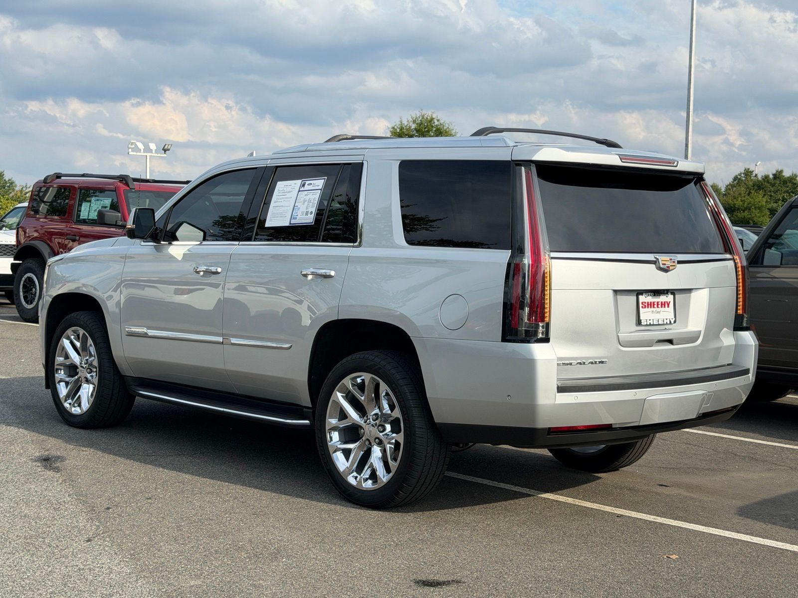 Used 2017 Radiant Silver Metallic Cadillac Luxury image 4