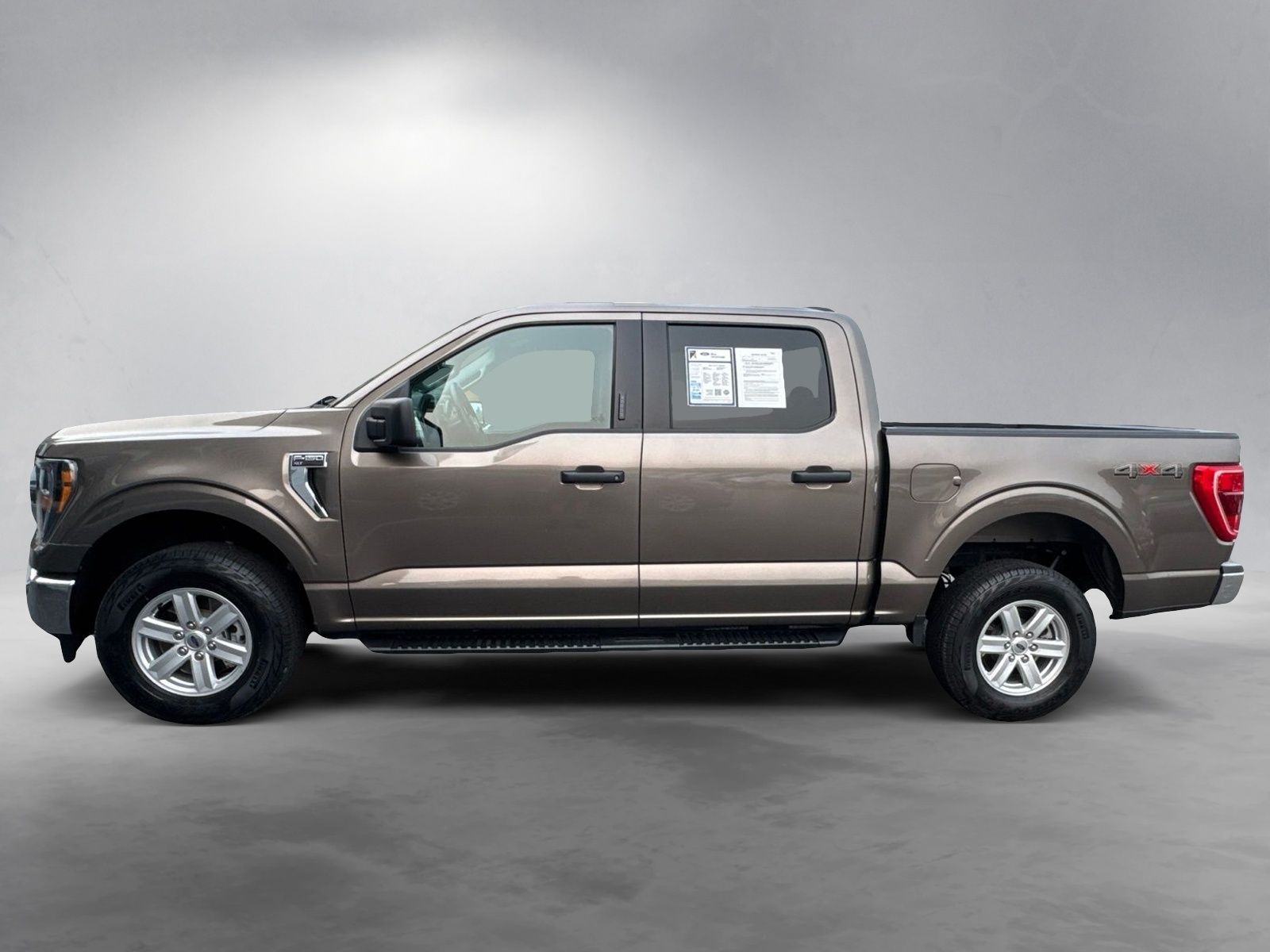 Certified Used 2023 Stone Gray Metallic Ford XLT image 17