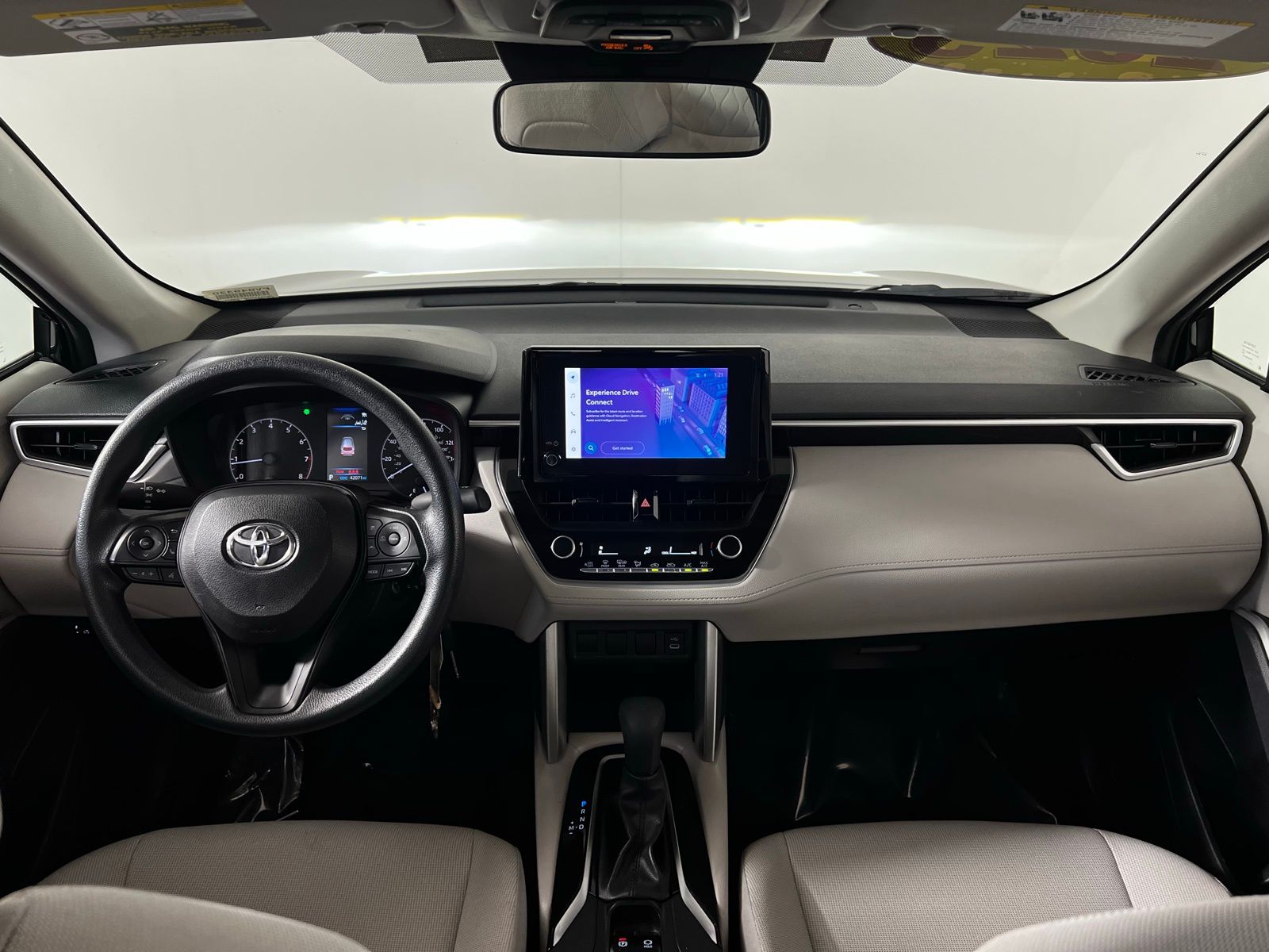 Thumbnail: 2023 Toyota Corolla Cross - 21