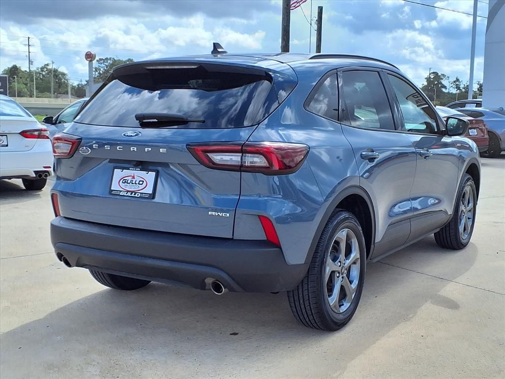 2025 Ford Escape ST-Line - 11