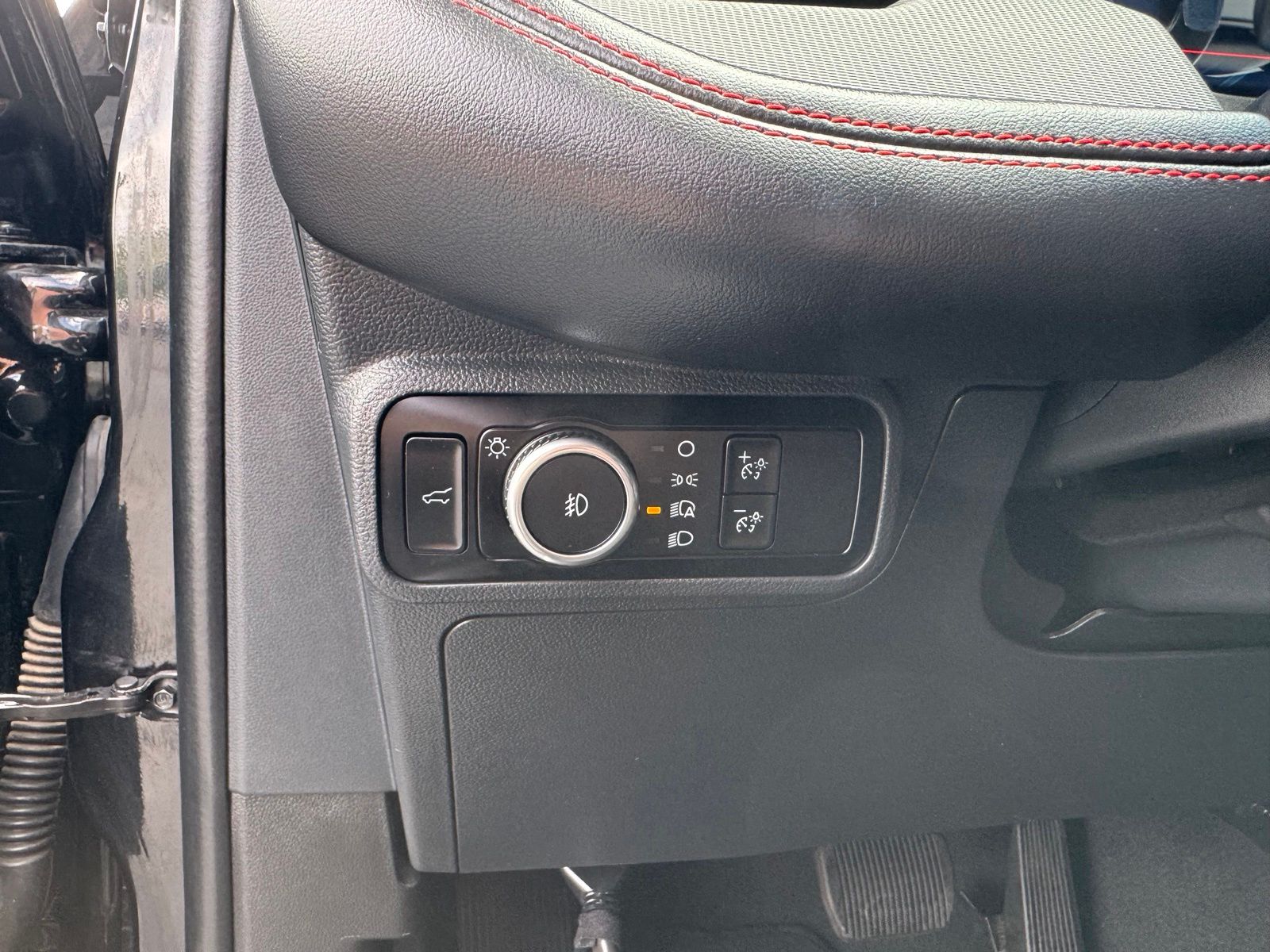 Used 2025 Ford Explorer SUV