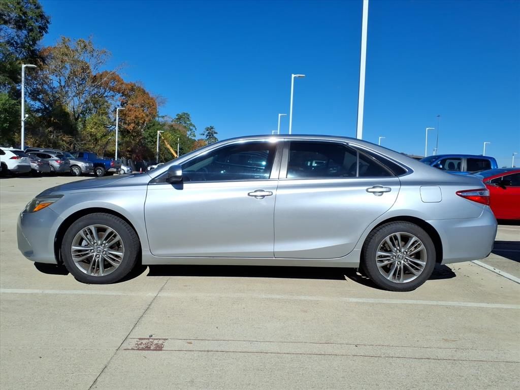 2016 Toyota Camry SE  at Autostrade