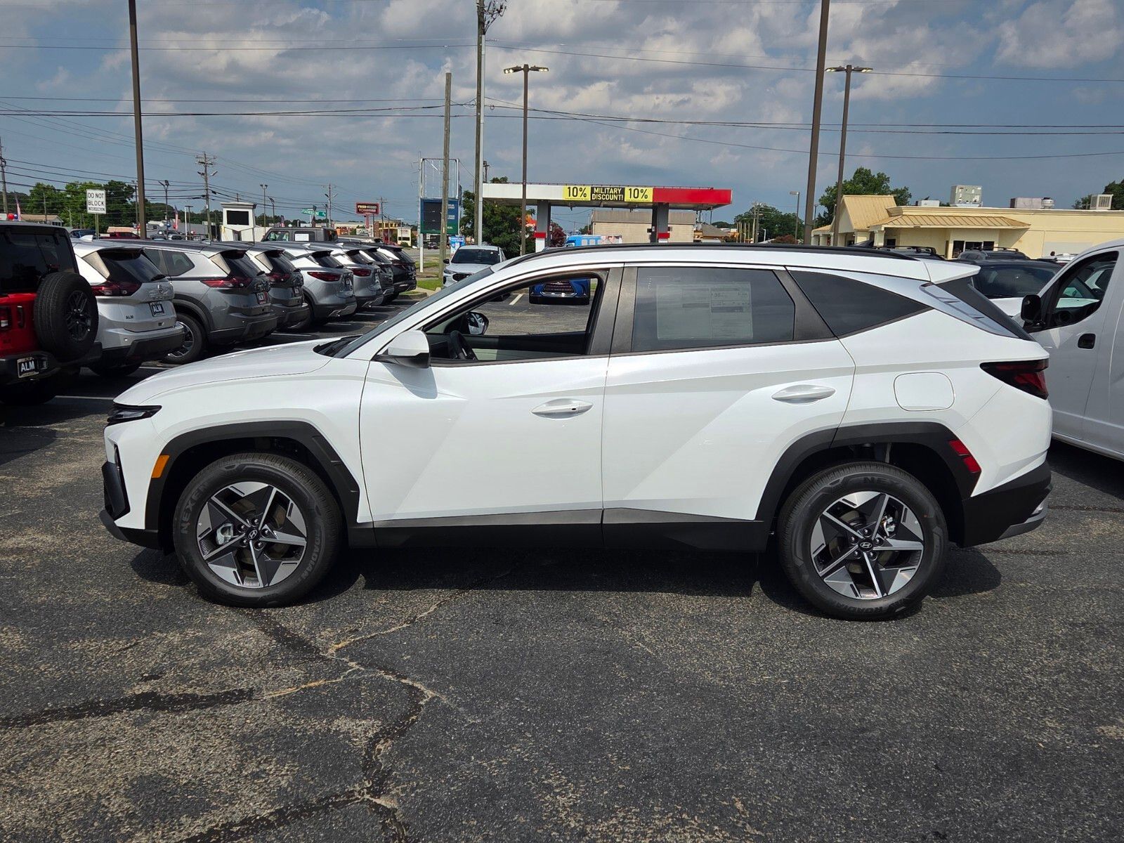 New 2026 White Hyundai SEL image 4