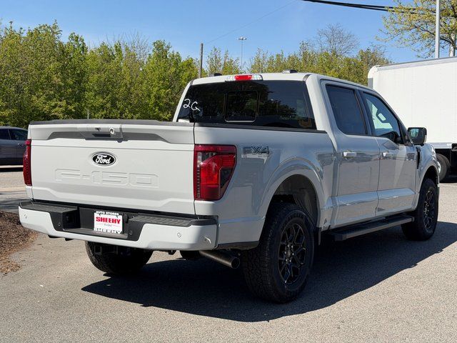 New 2026 Avalanche Ford XLT image 3