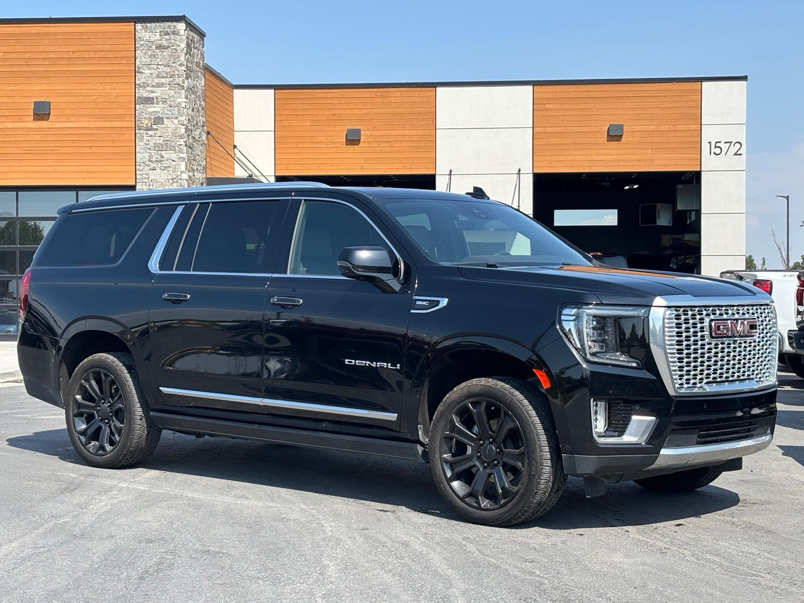 2023 GMC Yukon XL Denali 4WD