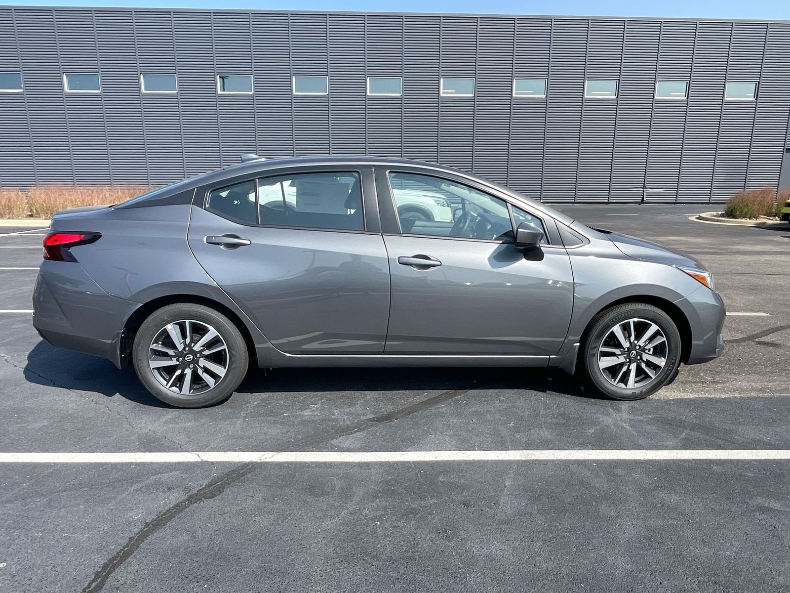 2024 Nissan Versa 1.6 SV 36