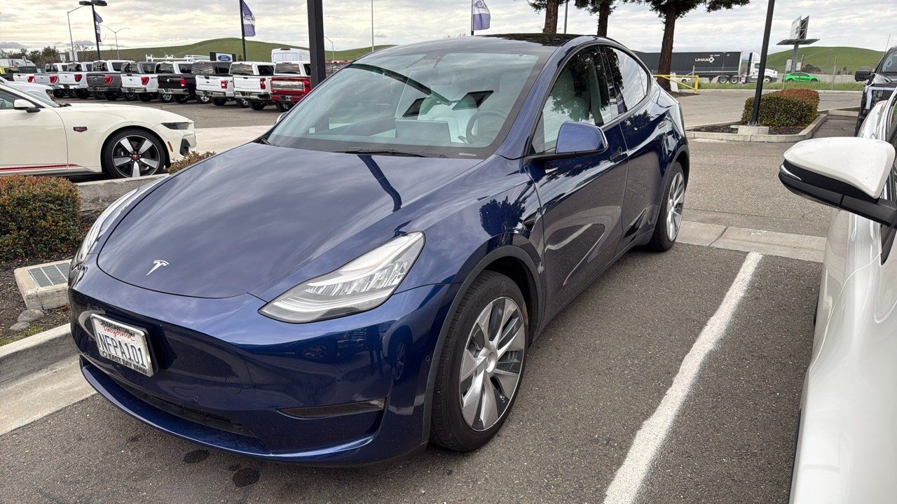 2022 Tesla Model Y Long Range AWD