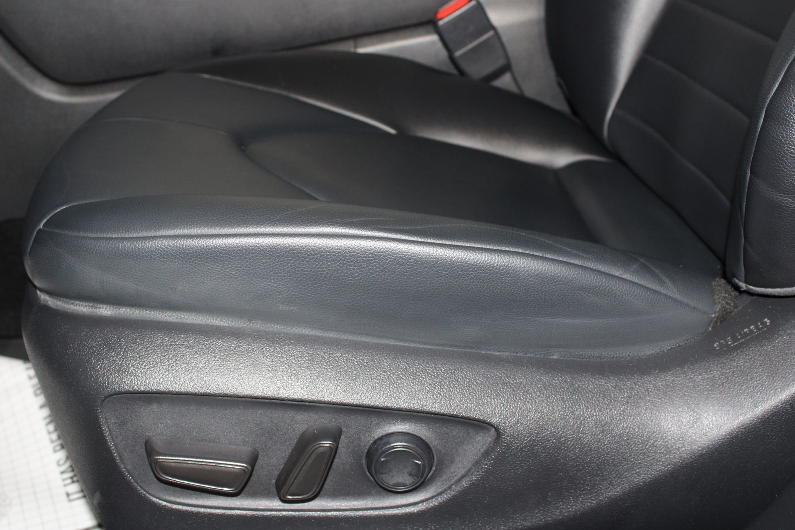 Used 2022 Gray Toyota XLE image 27