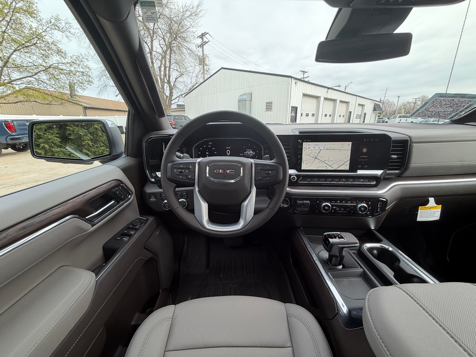 View vehicle photo 2