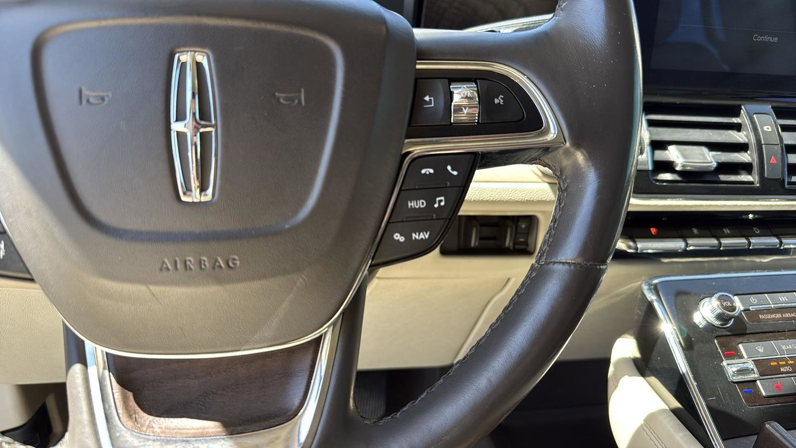 Used Car 2019 Lincoln Navigator L  L Reserve For Sale Under $35,000 In Austin, Texas