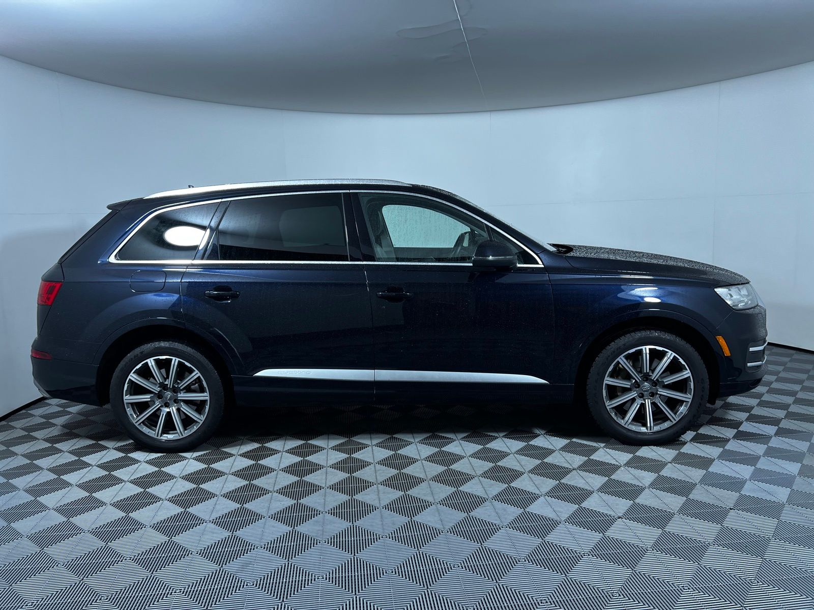 Thumbnail: 2018 Audi Q7 - 4