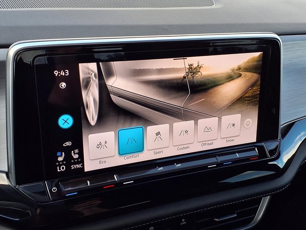 2024 Volkswagen Atlas Cross Sport 2.0T SE w/Technology - 5