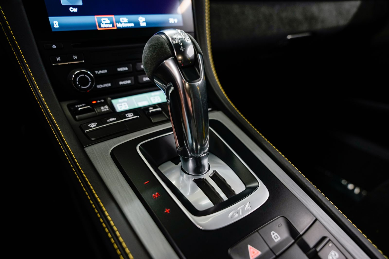 2021 Porsche 718 Cayman GT4 — photo 12