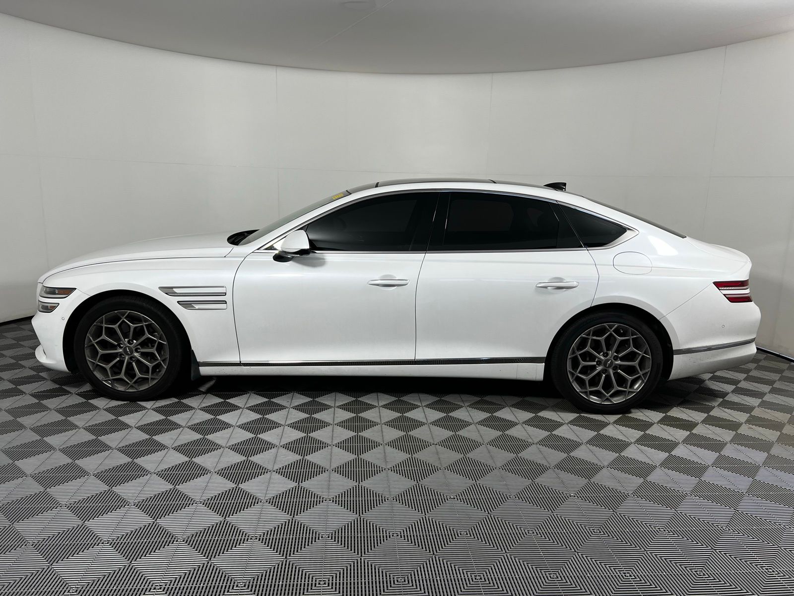 2022 Genesis G80 2.5T 8