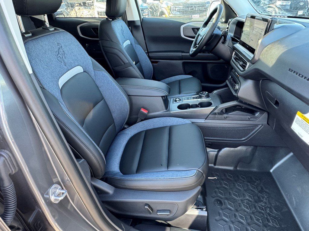 New 2025 Carbonized Gray Metallic Ford Outer Banks image 11