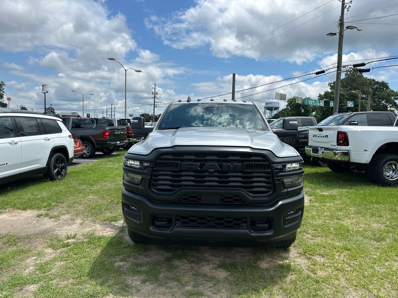 New 2026 Silver Zynith RAM Tradesman image 2