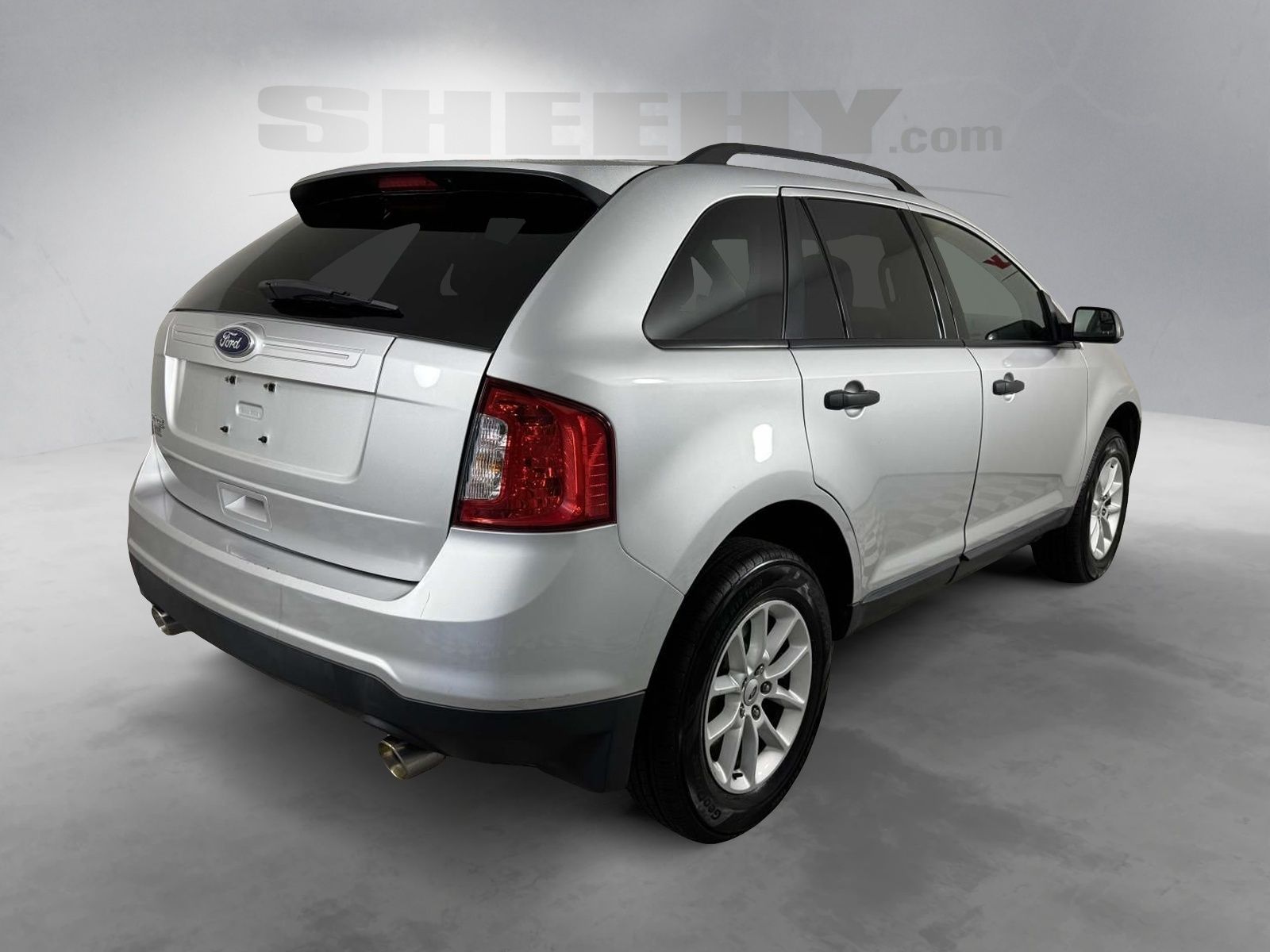 Used 2013 Silver Ford SE image 10