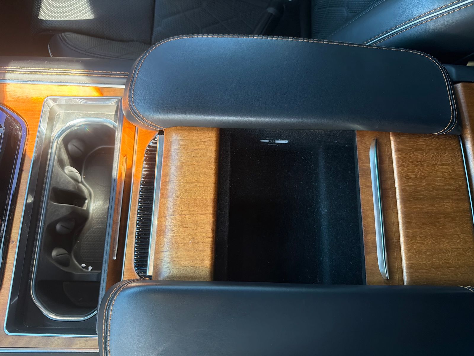 Used 2024 Jeep Grand Wagoneer Series III 4D Sport Utility