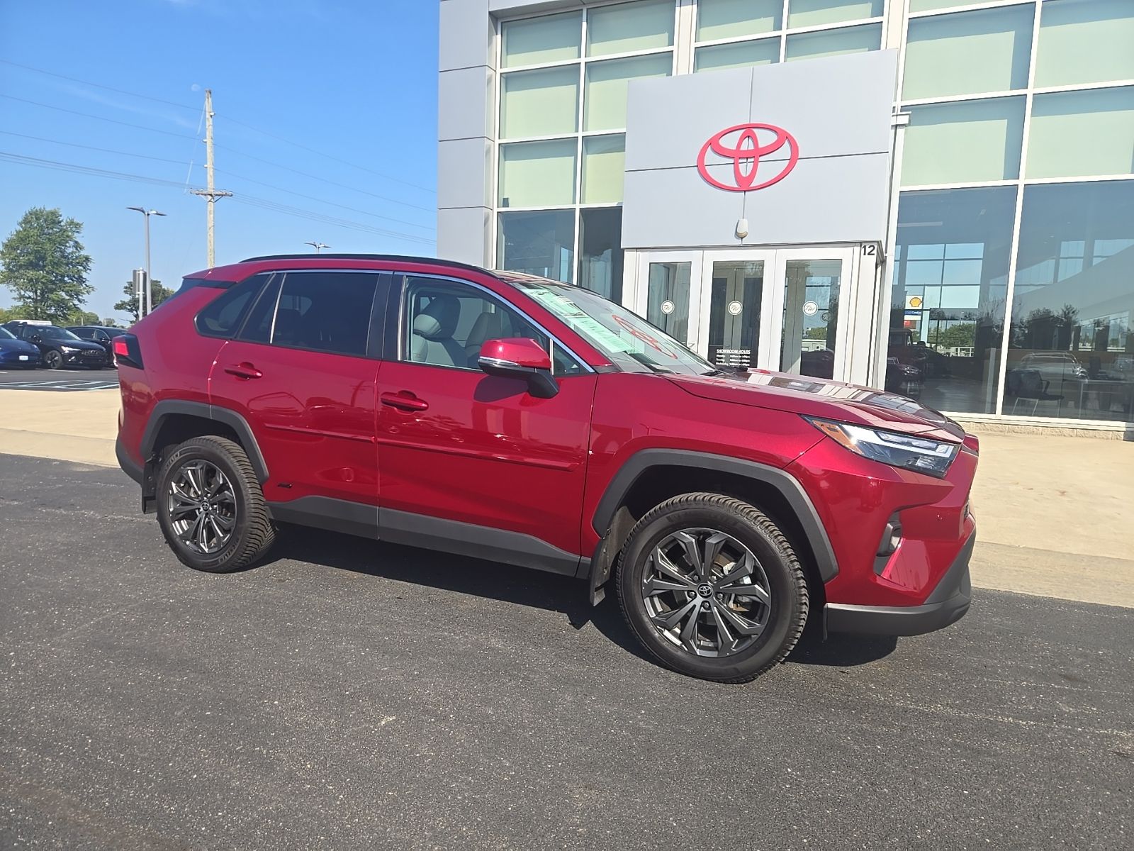 2025 Toyota RAV4 Hybrid XLE Premium