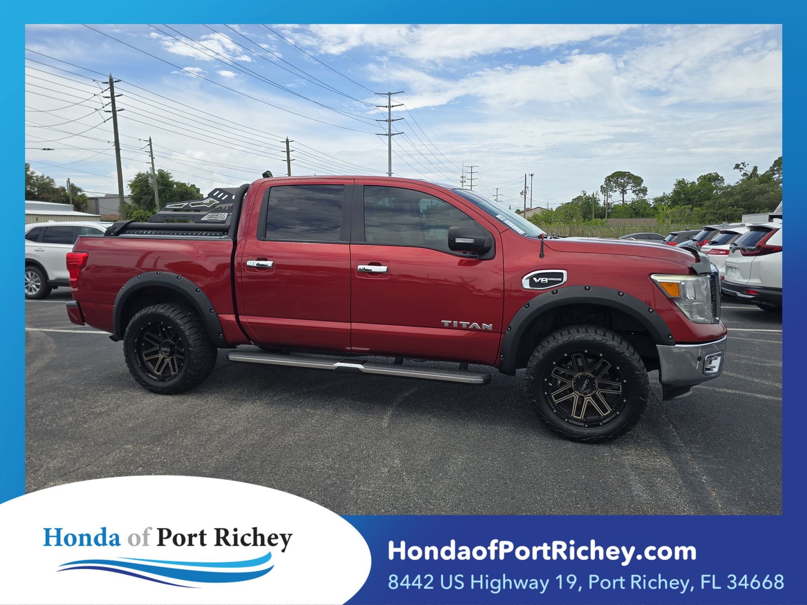 Cayenne Red 2017 Nissan Titan SV Crew Cab Pickup Truck 4X2 7-Speed Automatic