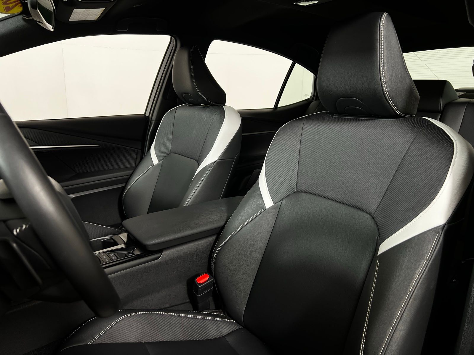 Thumbnail: 2025 Toyota Camry - 13