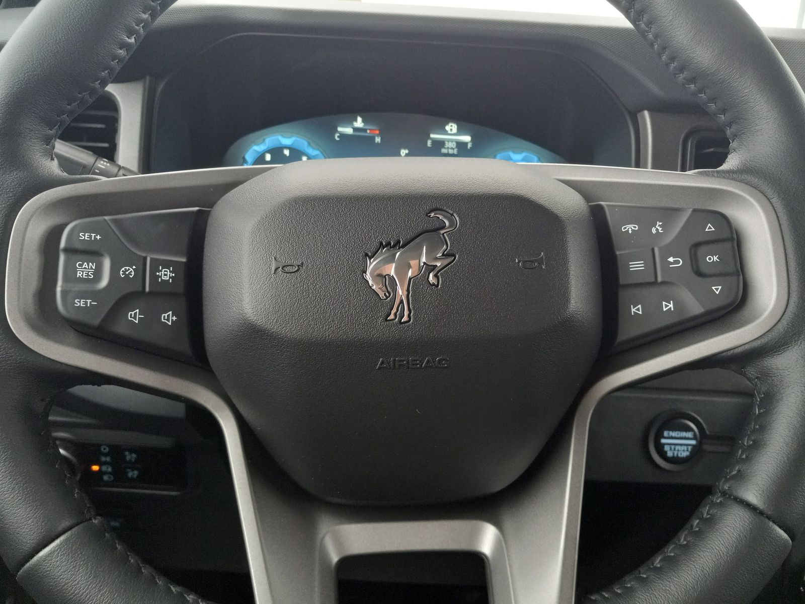 2025 Ford Bronco image 17