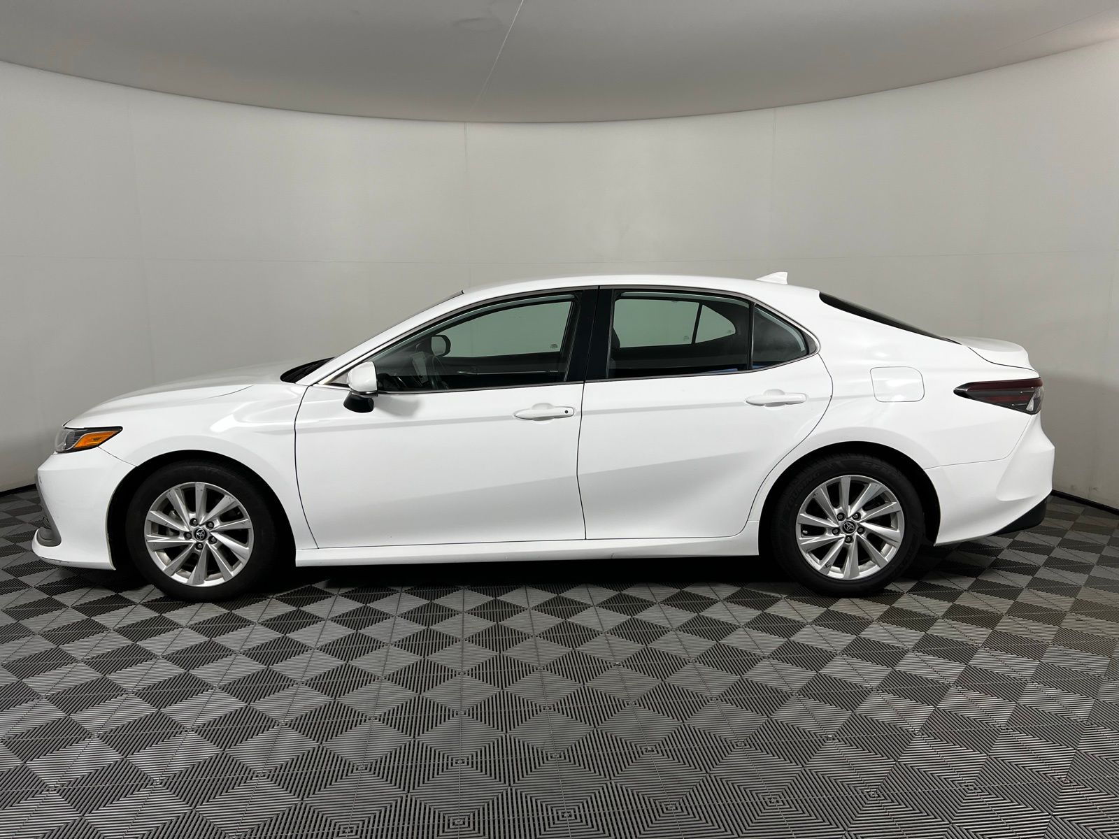 2024 Toyota Camry LE 8