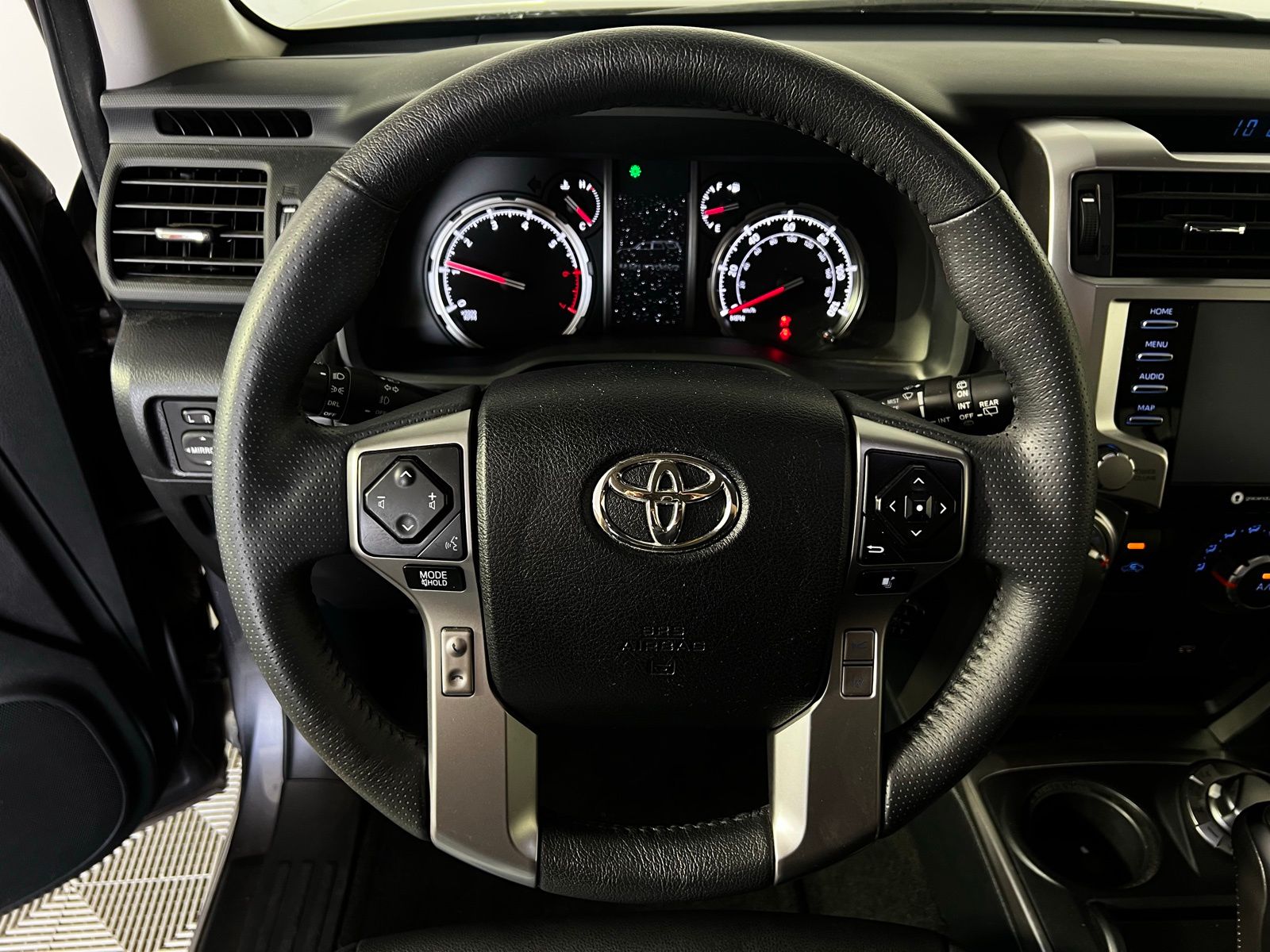 Thumbnail: 2023 Toyota 4Runner - 10