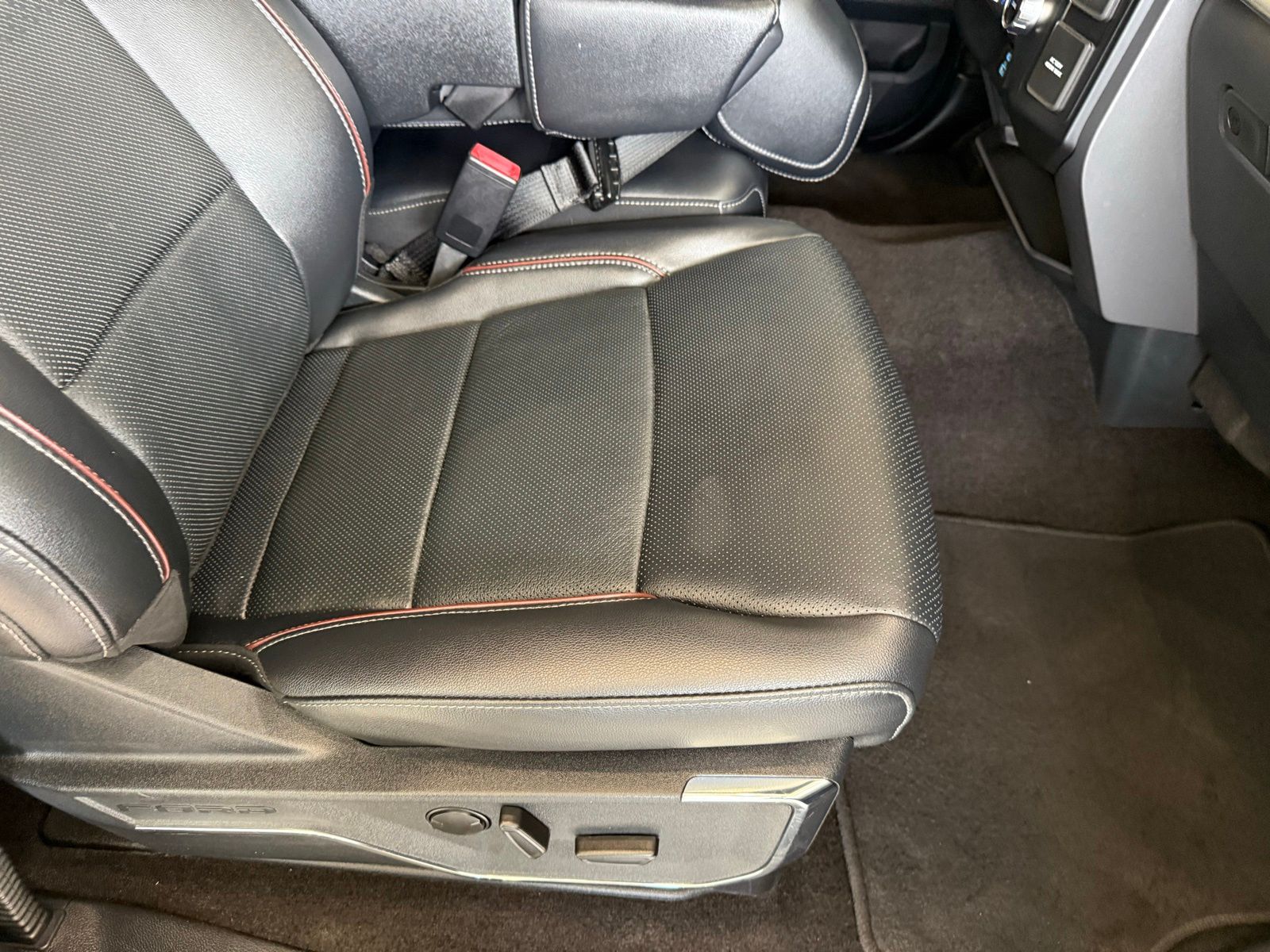 Used 2022 Blue Ford Lariat image 49