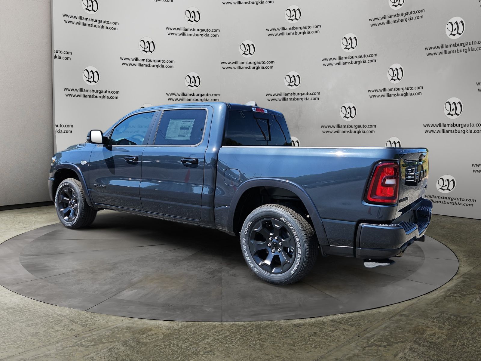 View vehicle photo 3
