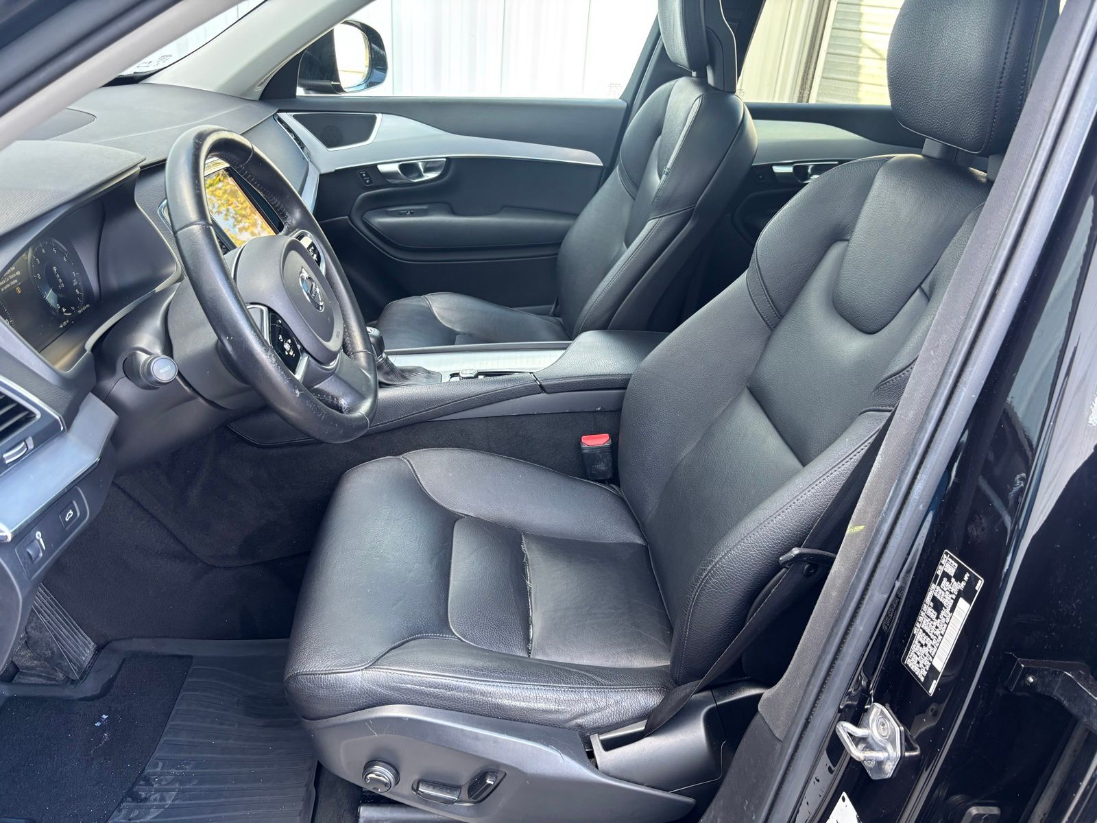 Used Car 2017 Volvo Xc90  T6 Momentum For Sale Under $20,000 In Austin, Texas