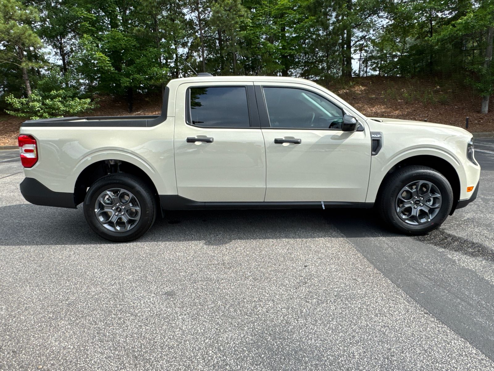 2025 Ford Maverick XLT photo 4