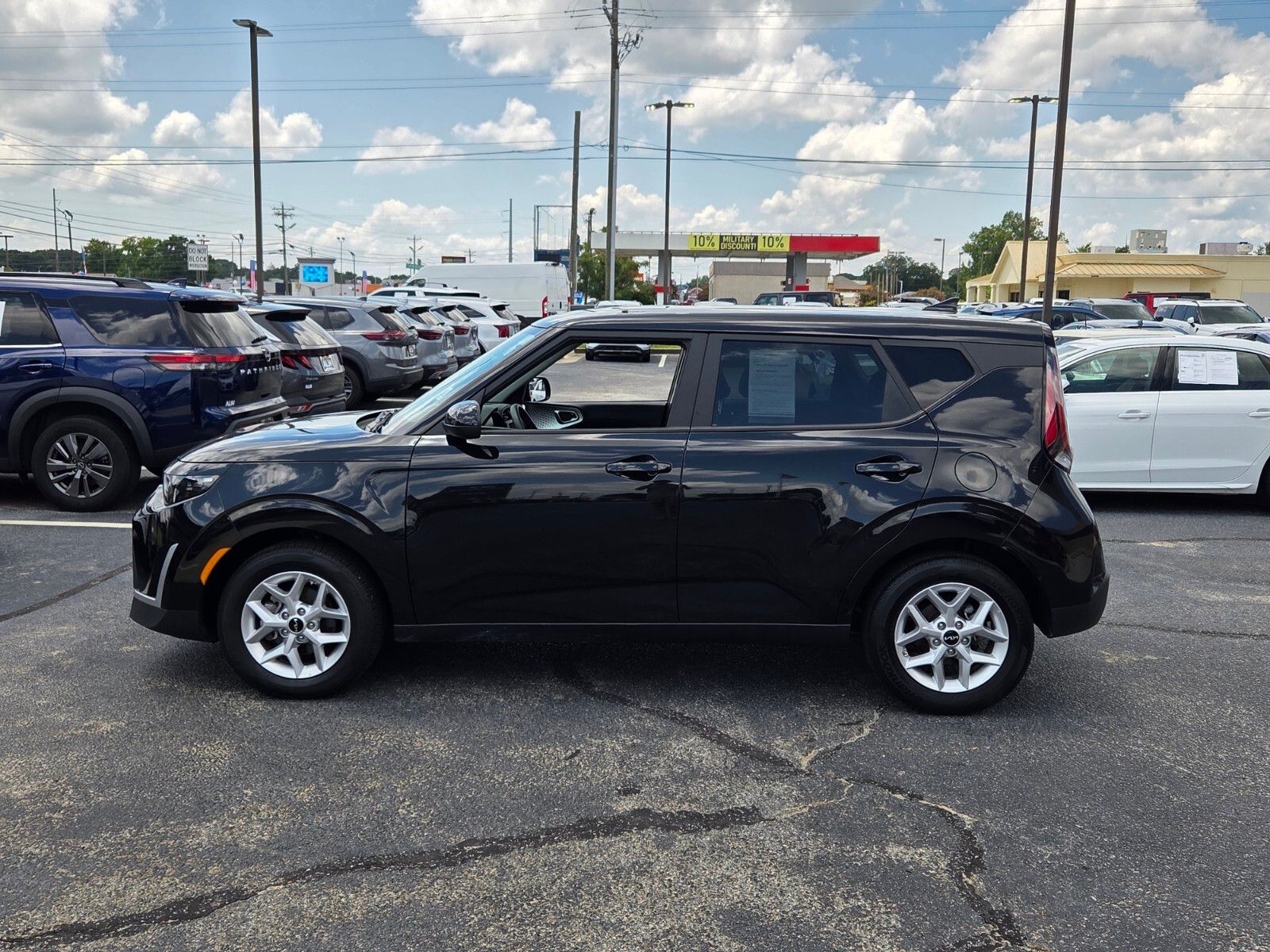 Used 2025 Black Kia LX image 4