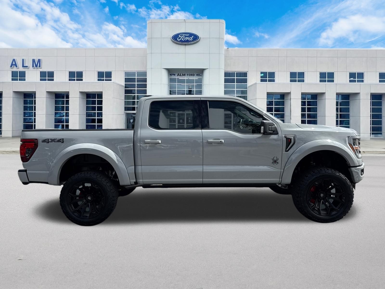 New 2026 Avalanche Ford XLT image 5