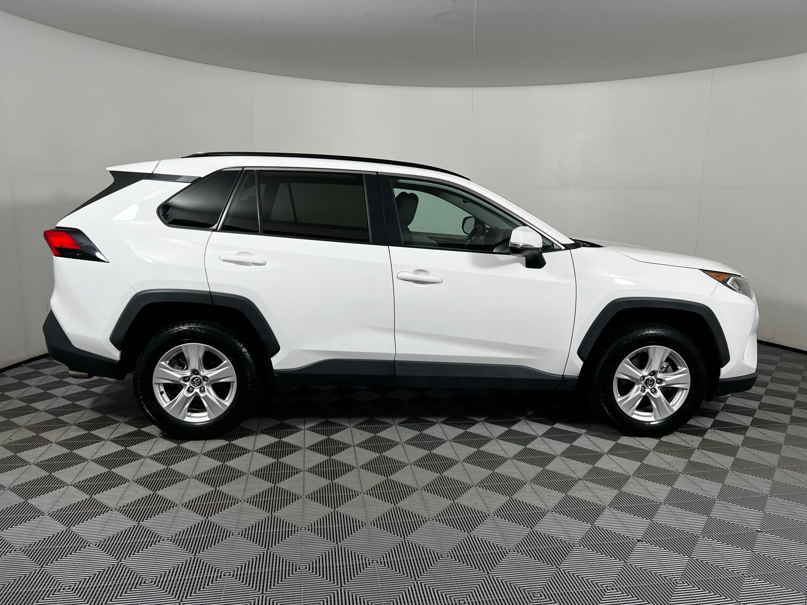 2021 Toyota RAV4 XLE 4