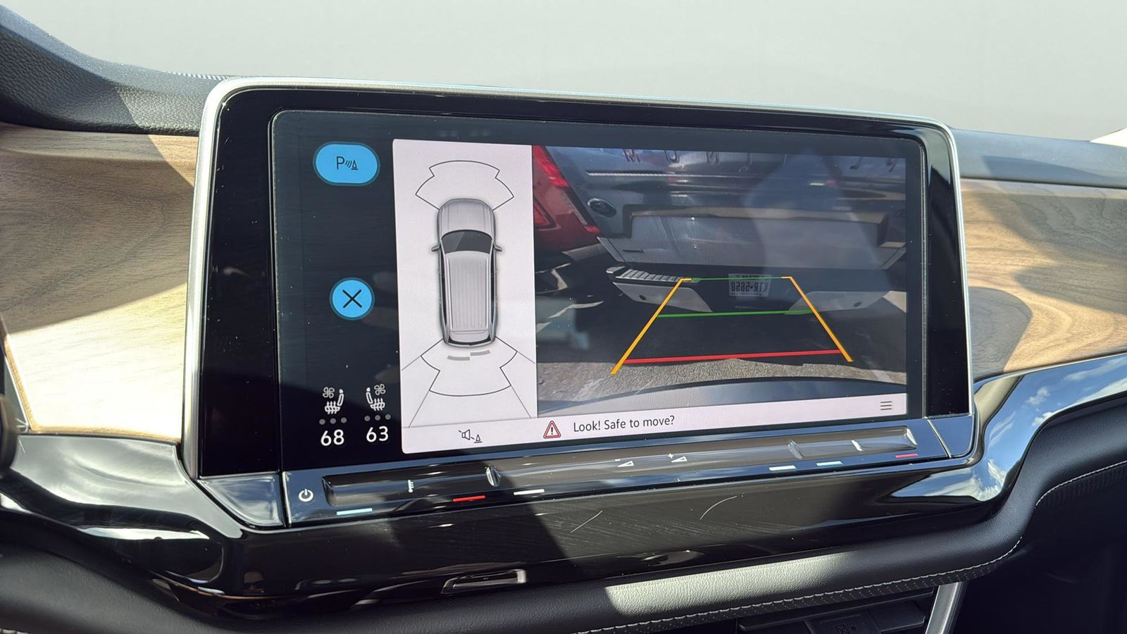 Used Car 2025 Volkswagen Atlas  2.0t Se W/technology For Sale Under $40,000 In Austin, Texas