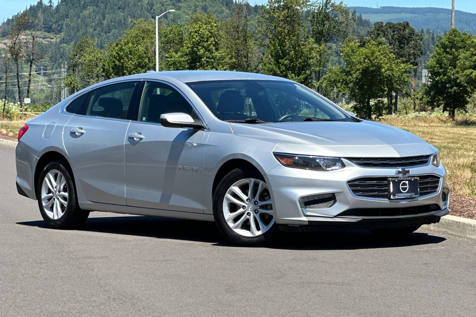 Silver Ice Metallic 2018 Chevrolet Malibu LT FWD Sedan Front-Wheel Drive 6-Speed Automatic