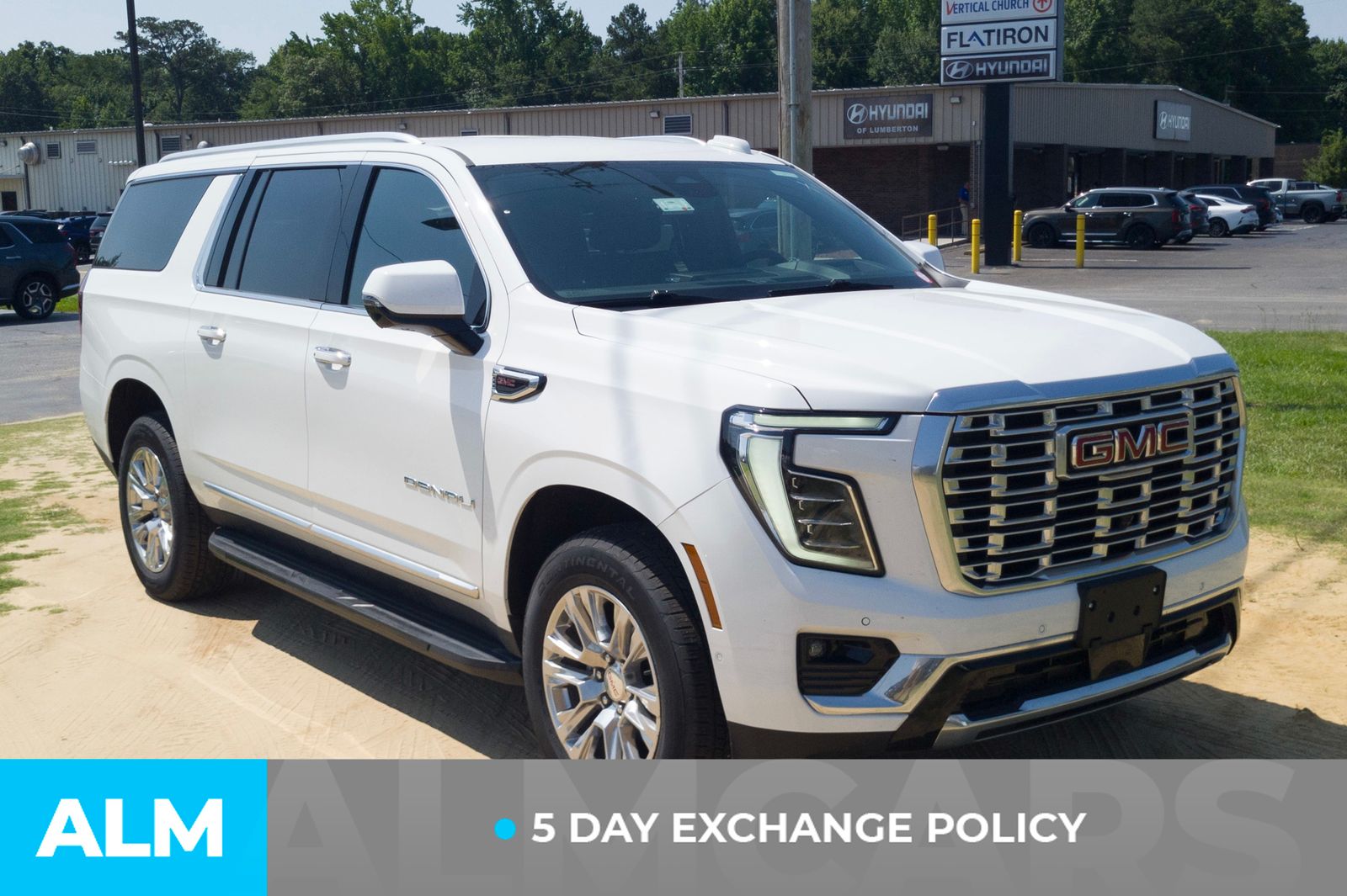 Used 2025 Summit White GMC Denali image 4